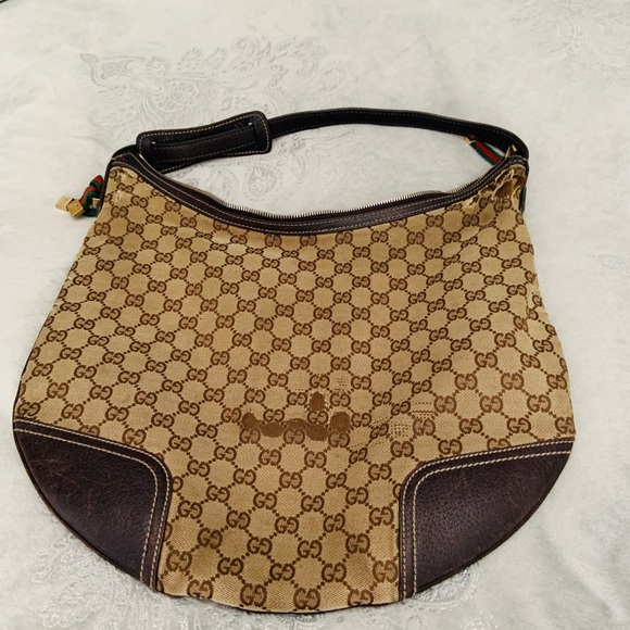 Gucci shoulder saddle bag